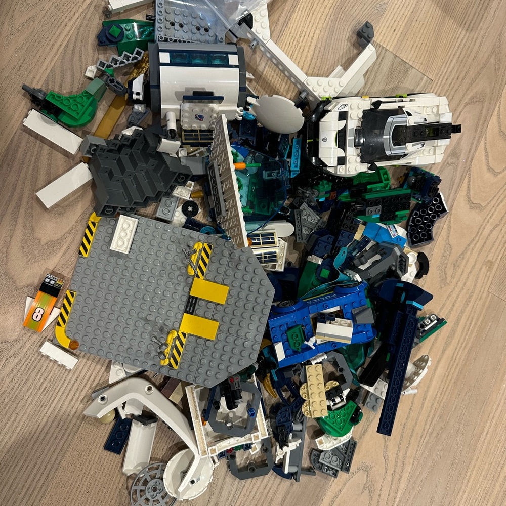 Bulk lot LEGO, including Spacecraft Parts in Blue, Gray, and White. 2 lb 8 oz